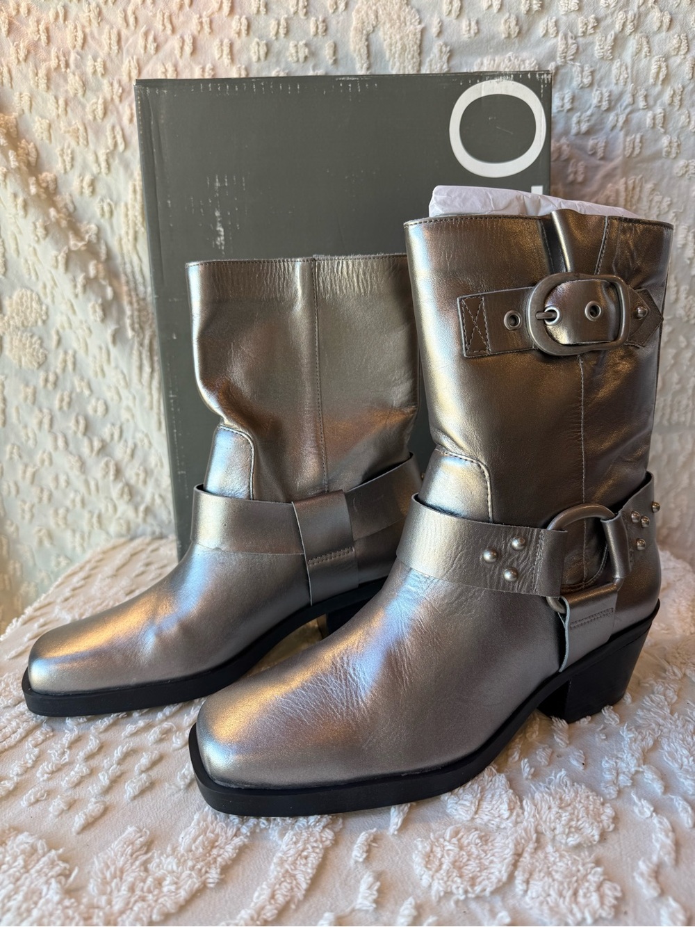 Silver Arezzo Boots #700 - Picture 2 of 6